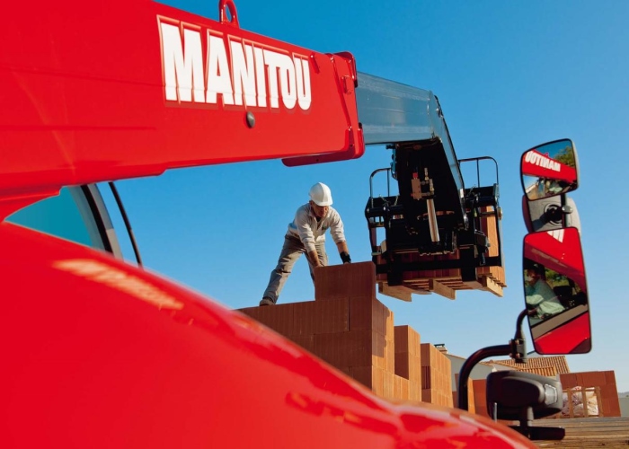 Manitou, Case CE,