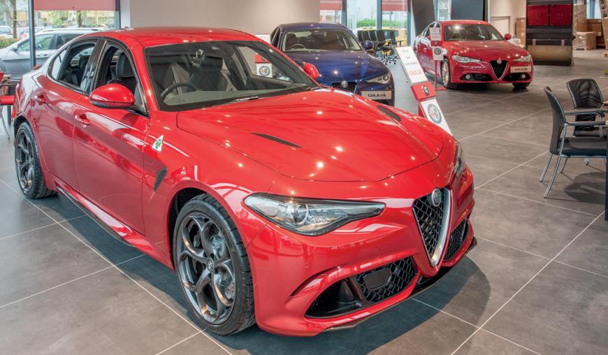 alpha romeo red giulia