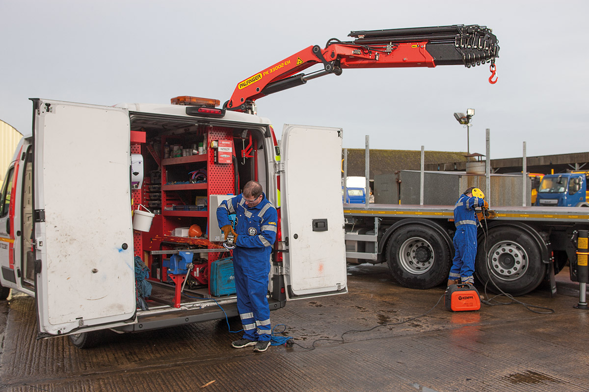 lorry crane on site vehicle repair