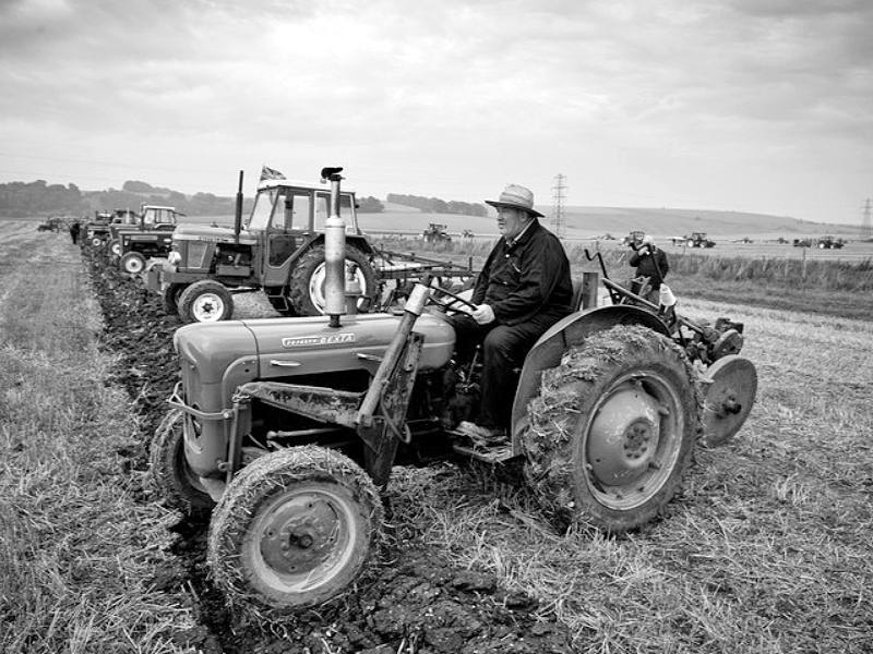 ENTER NOW FOR AVEBURY PLOUGHING MATCH