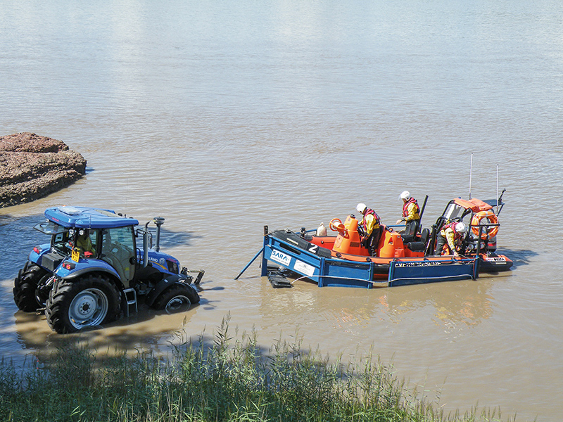 tractor helping at severn