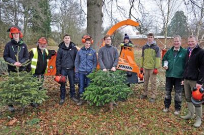 CHIPPING FOR CHARITY