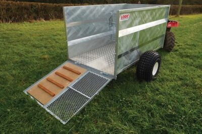LOGIC SHEEP & LIVESTOCK TRAILER