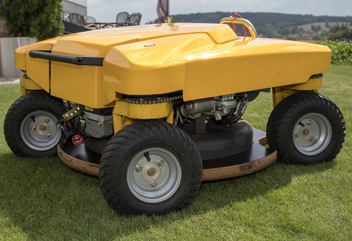 Machinery Imports Spider X Line slope mower