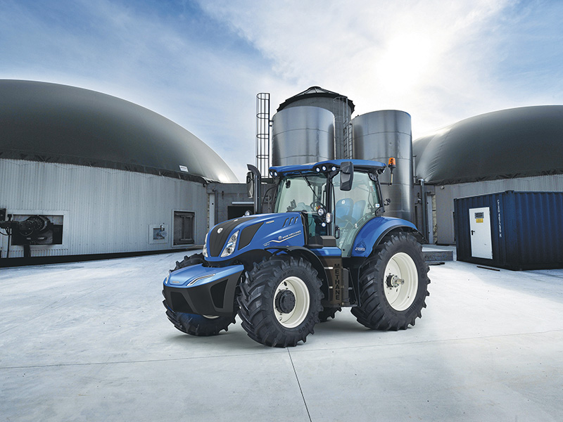 WORLD’S FIRST PRODUCTION METHANE POWERED TRACTOR