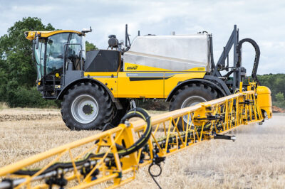 ADVANCED TRAILED OR MOUNTED SPRAYING WITH CHAFER