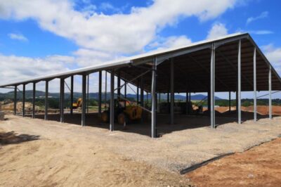 IMPRESSIVE NEW DELAVAL MILK PARLOUR BUILD FOR THE JEYNES FAMILY