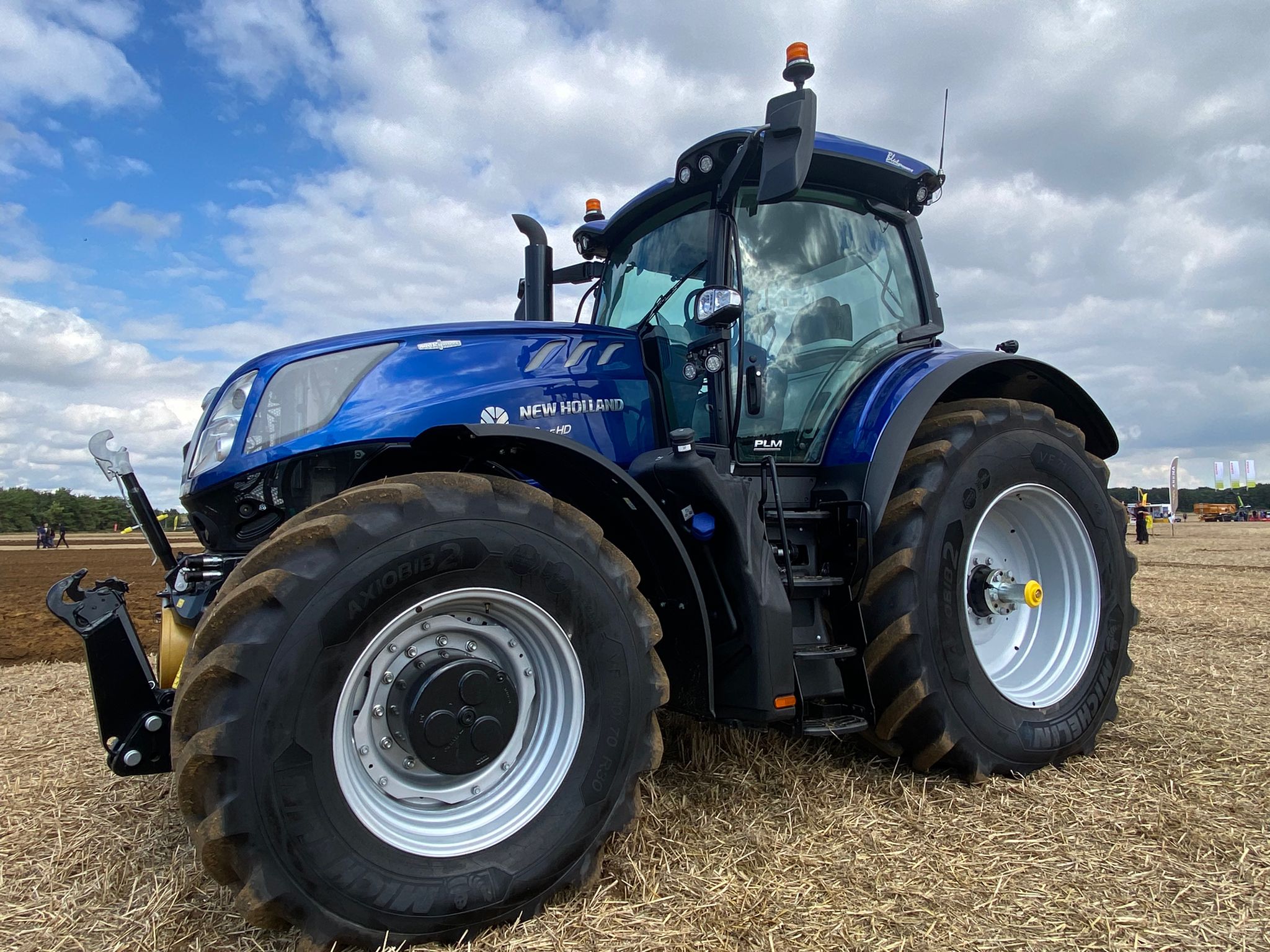 T7 LWB Tractor  New Holland UK