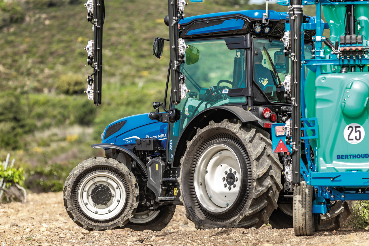 The New T4 Speciality Tractors for Fruit Farming