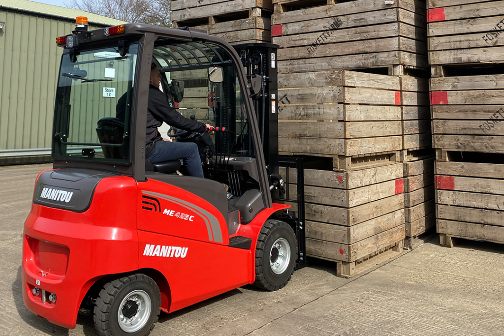 Manitou forklift loading pallets