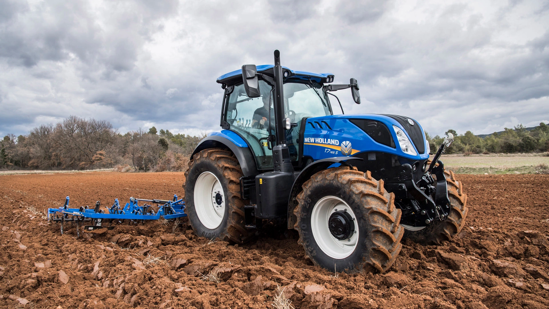 Unbeatable deals on New Holland Machines
