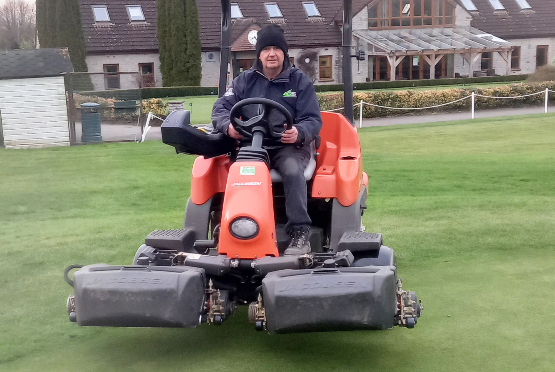 Jacobsen’s Eclipse 360 Elite mower works wonders on the Isle of Wedmore