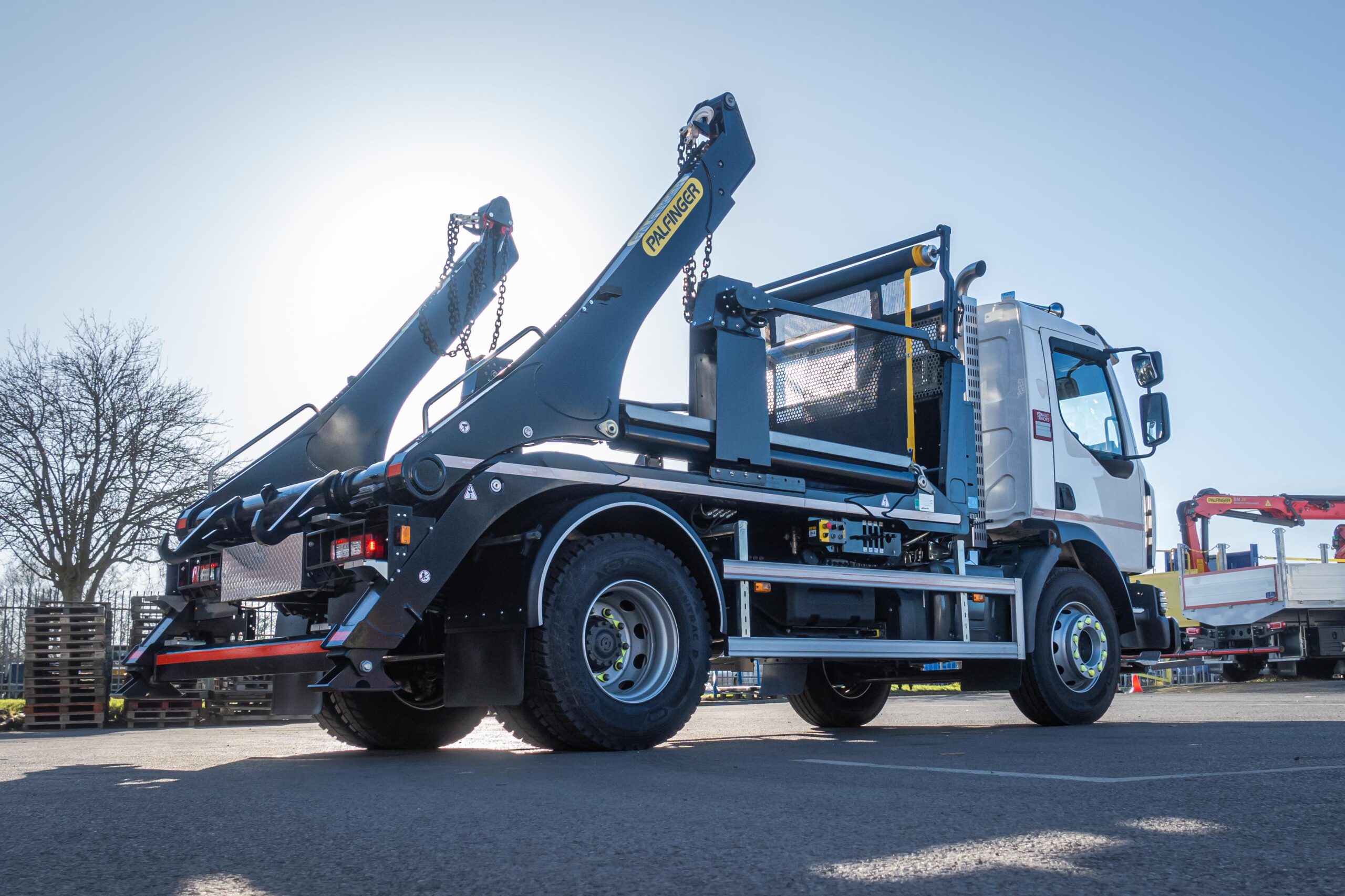 5 Reasons To Choose Palfinger For Your Next Skiploader