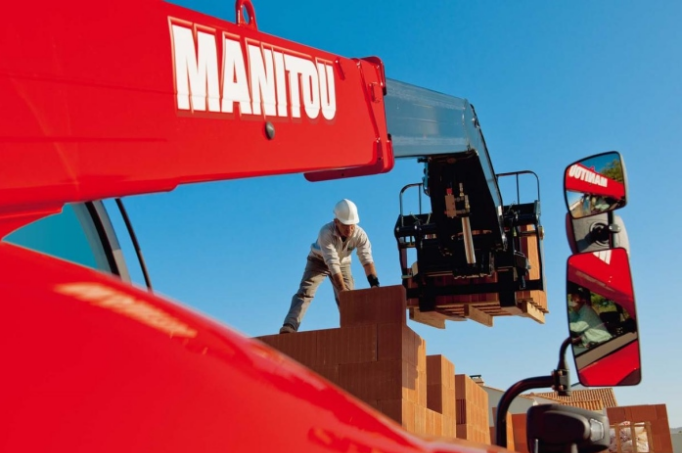 Manitou, Case CE,