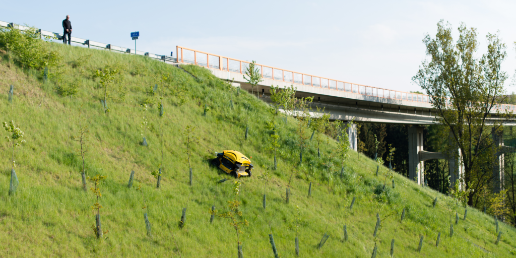 ILD02 on slope with operator at top of hill