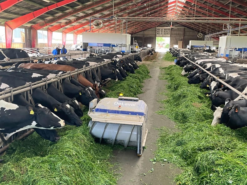 FETF Grant – DeLaval OptiDuo™ Robotic Feed Pusher